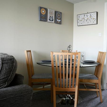 Sec/ Hydro Two Bed Flat With Free Parking And Great View Apartment Glasgow Bagian luar foto