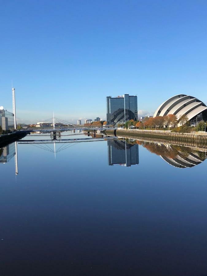 Sec/ Hydro Two Bed Flat With Free Parking And Great View Apartment Glasgow Bagian luar foto